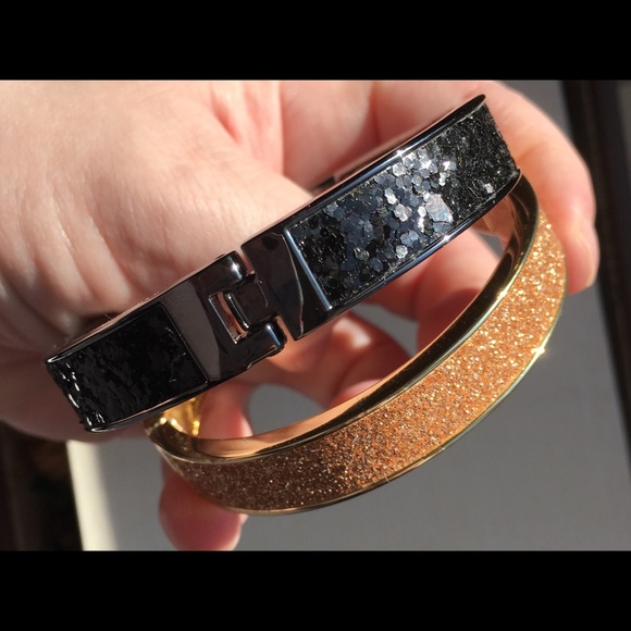 Set of two shimmery bracelets - Picture 8 of 8